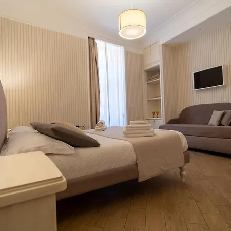 Florita 4* Neapel