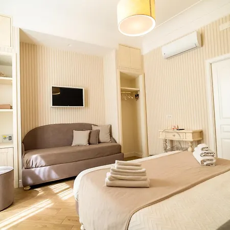 Florita 4* Neapel
